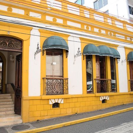 Oyo Hotel Real De Cortas خالابا المظهر الخارجي الصورة